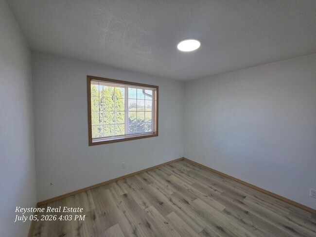 Photo - 01211 Unit 01213