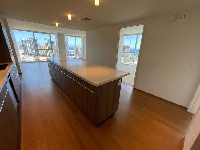 Photo - Symphony Honolulu! Luxurious 3 bedroom 2 bathroom in Kakaako with 2 assigned parking stall