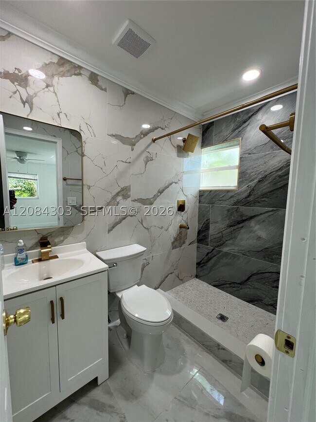 Photo - 6651 Allen St