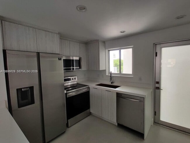Photo - 3755 NE 167th St Unit 25