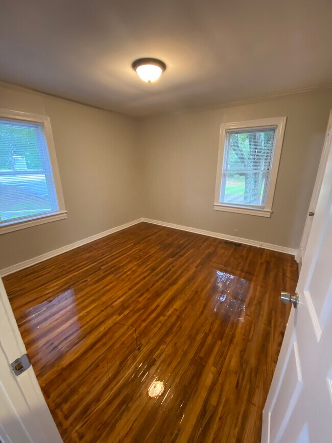 Photo - 608 S Main St