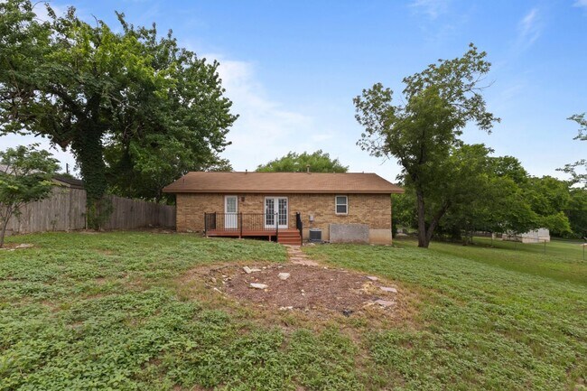 Photo - 601 Rucker St