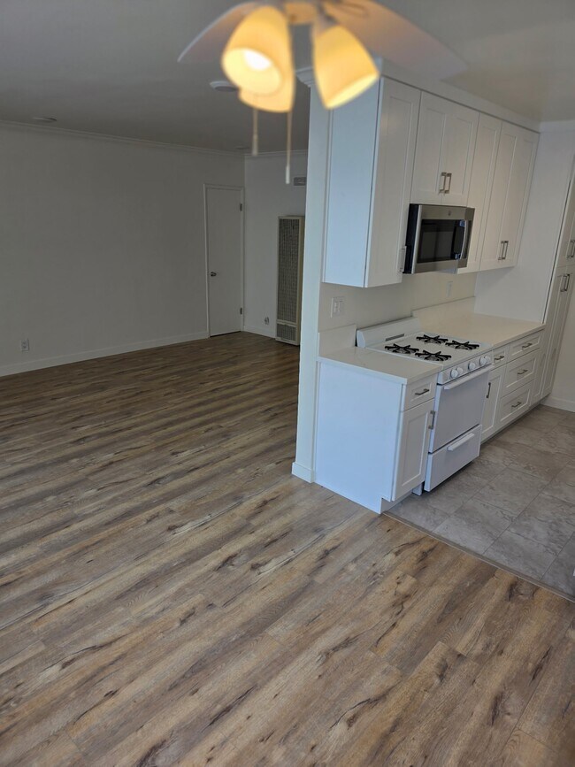 4469 Murietta Ave Unit 07