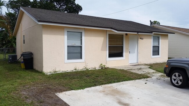 Building Photo - 460 Fleming Ave