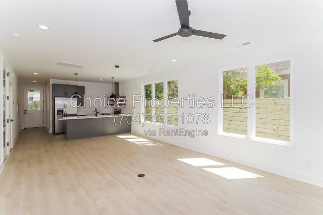 Photo - 422 Sylvania Ave
