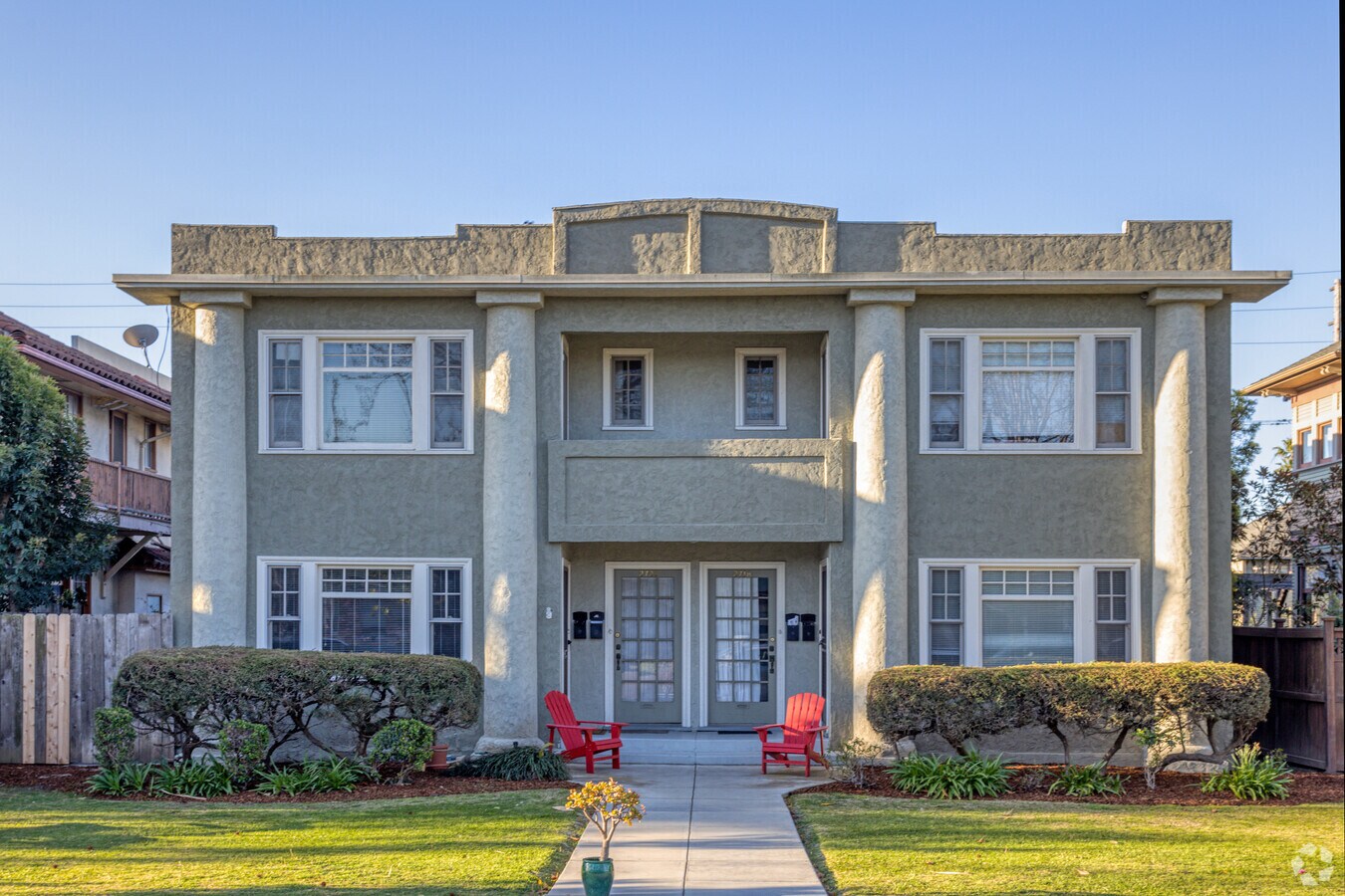 Photo - 2716 E 1st St