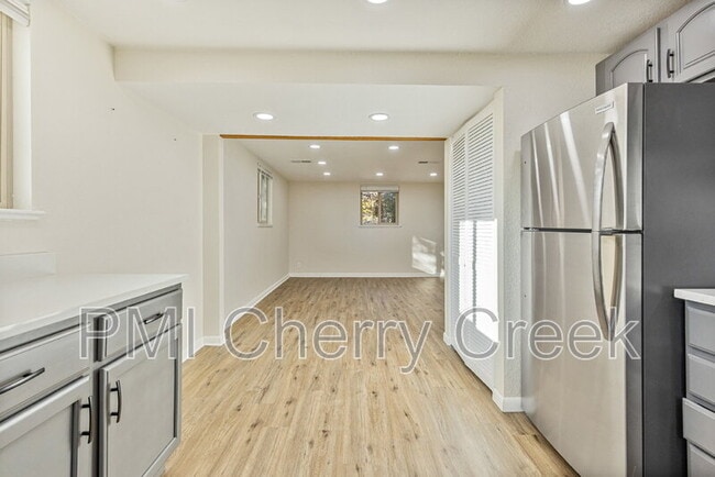 Photo - 2695 S Logan St Unidad #1