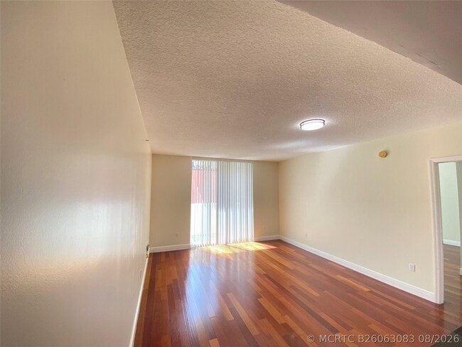 2030 Douglas Rd Unit 403