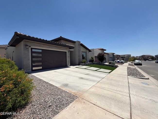 Photo - 1732 Eased St