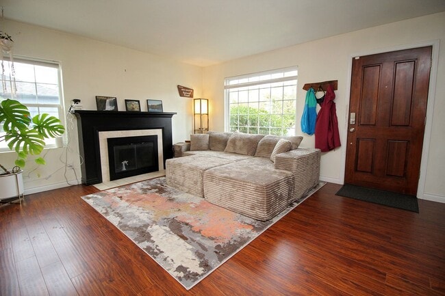 Photo - 9020 SE Stephens St