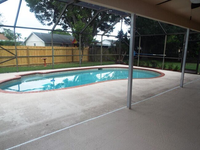 Photo - 1268 Pinetta Cir