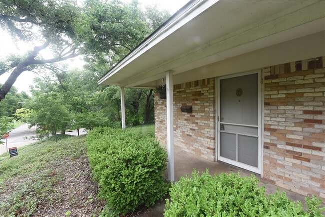 Photo - 1139-1139 Haines Ave Unidad 1137 Haines