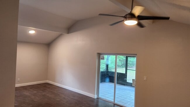 1492 Providence Blvd