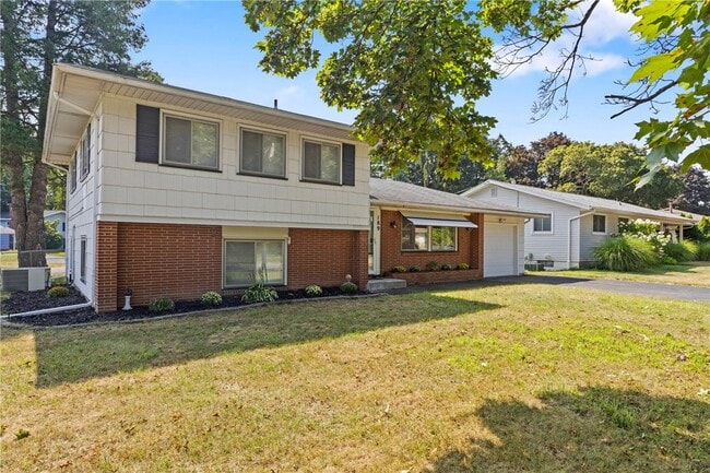 Building Photo - 189 Lawson Rd