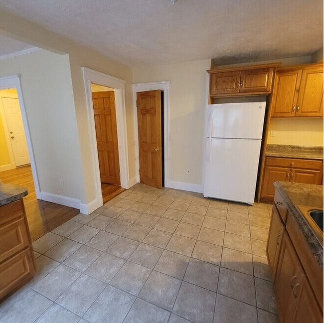 Photo - 742 River St