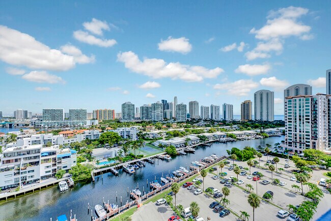 Photo - 400 Kings Point Dr Unidad 1524