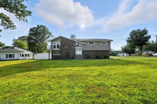 Photo - 31 Crescent Dr