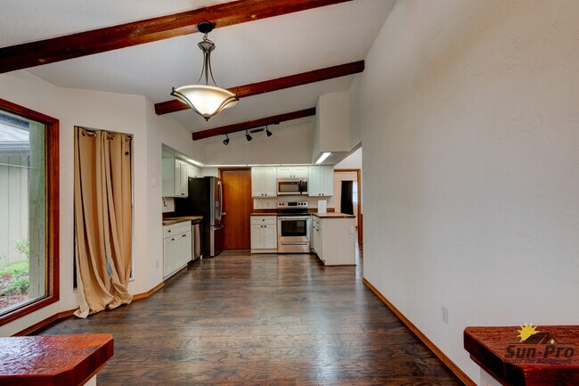 Photo - 2025 Willow Oak Dr