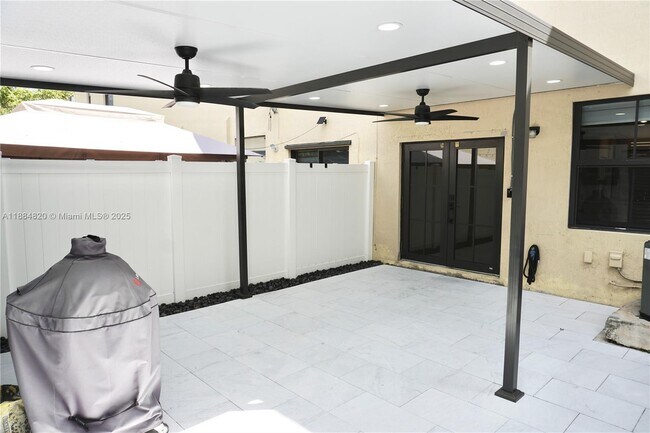 Photo - 10606 W 33rd Ct