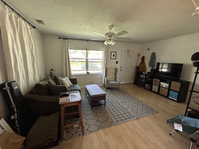 Photo - 1150 Beeler St