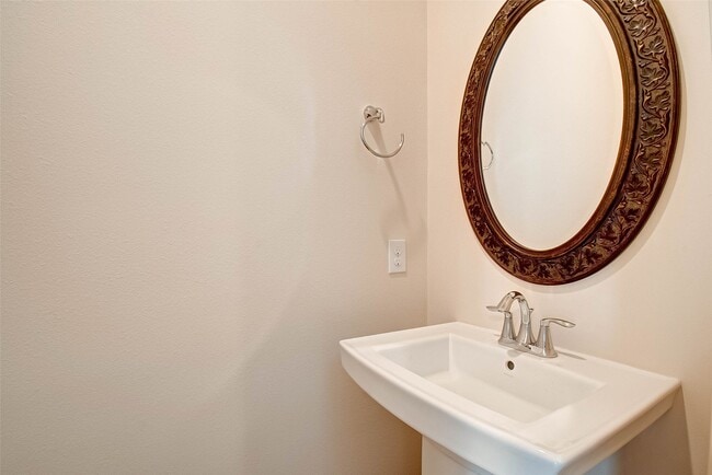 Photo - 4031 Bellefontaine St Unit 127