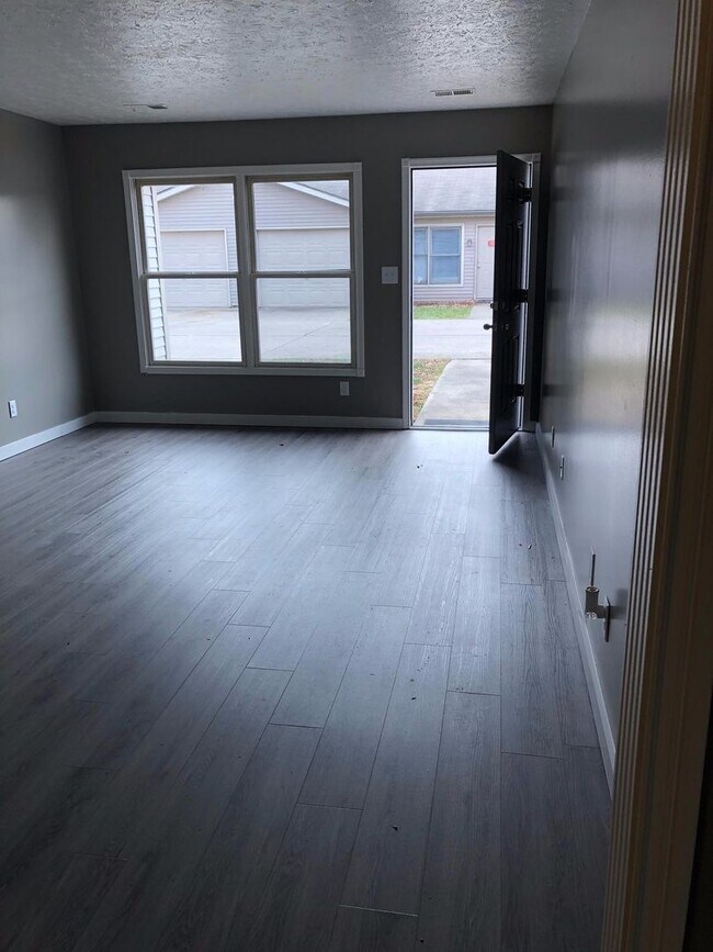 Photo - Very Nice 2 Bedroom 1 Bath Duplex Casa Adosada