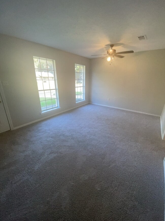 Photo - 327 Grover Cleveland Cir