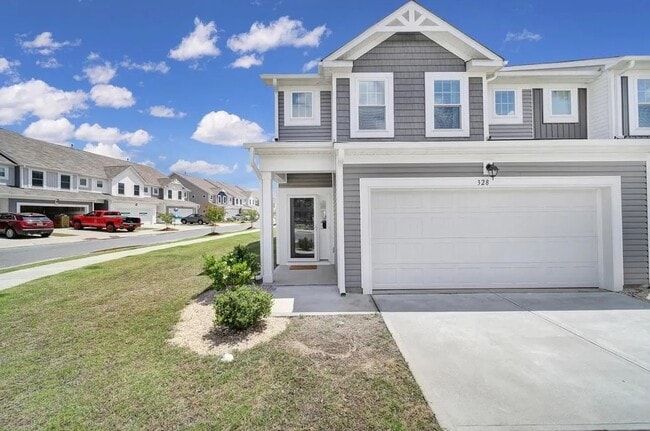 Poplin Meadows - Poplin Meadows Apartments