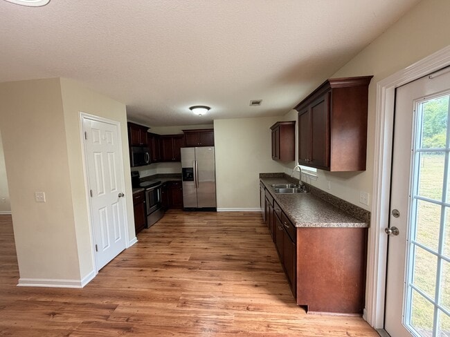 Photo - 259 Canterberry Pl