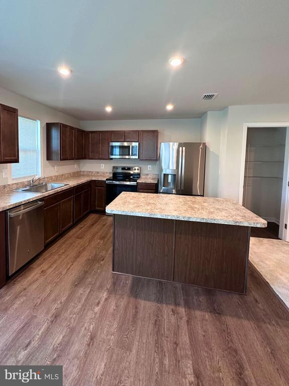 Photo - 2565 Laurel Pk Dr