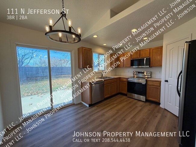 Photo - 111 N Jefferson St