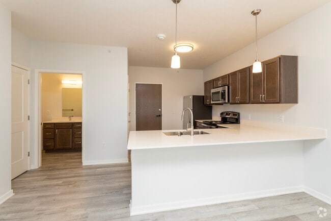 1BR, 1BA - 603SF