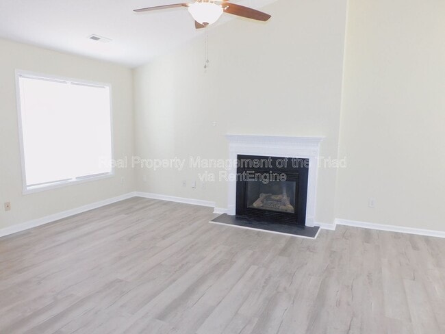 Photo - 1856 Oakhurst Park Ln