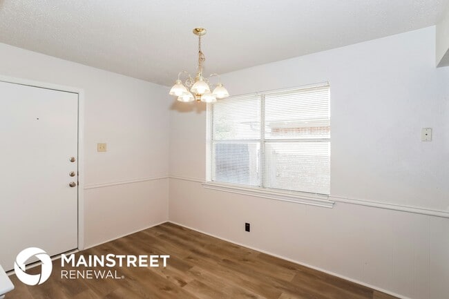 Photo - 1826 El Paso St