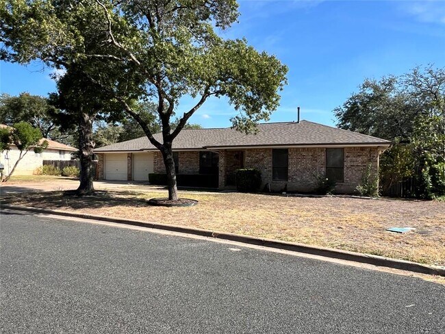 Building Photo - 104 Tallwood Dr