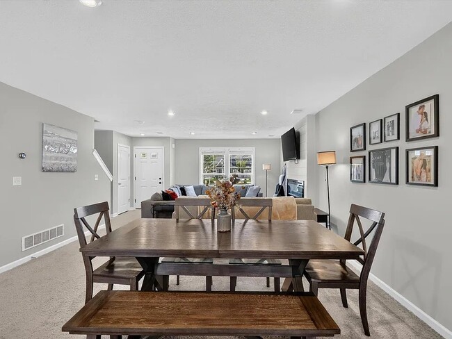 Photo - 1162 Stagecoach Dr