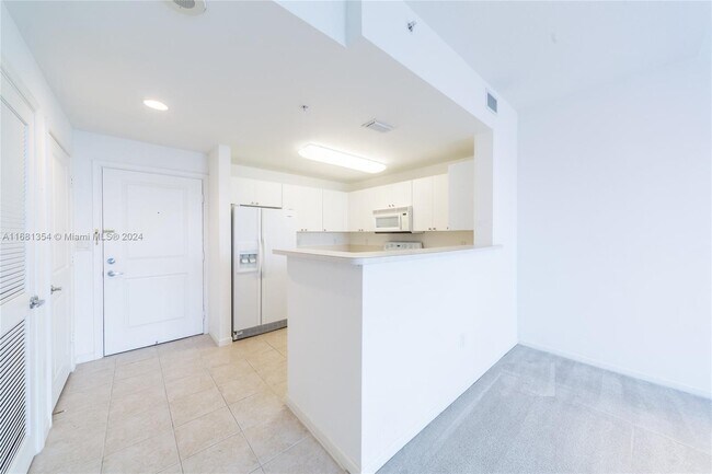 Photo - 10 Aragon Ave