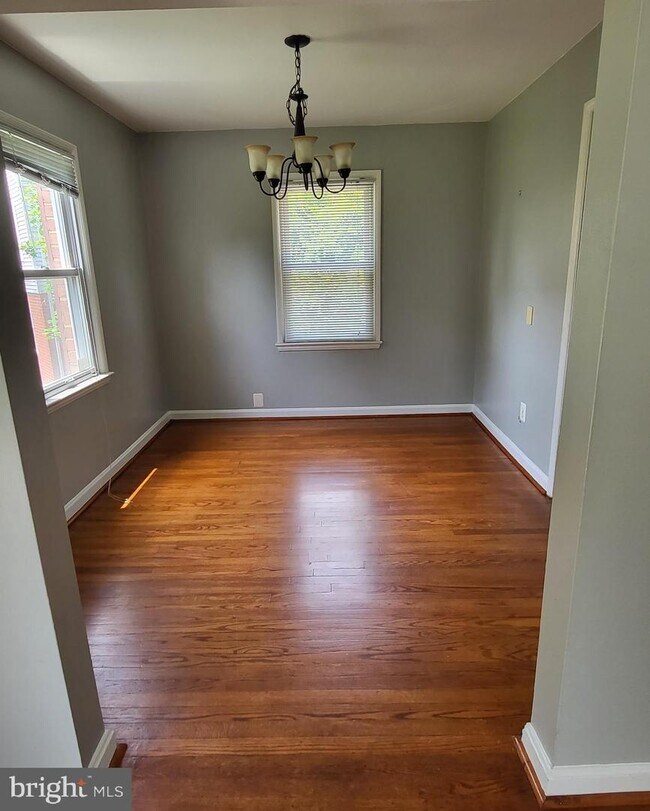 Photo - 6912 17th Ave