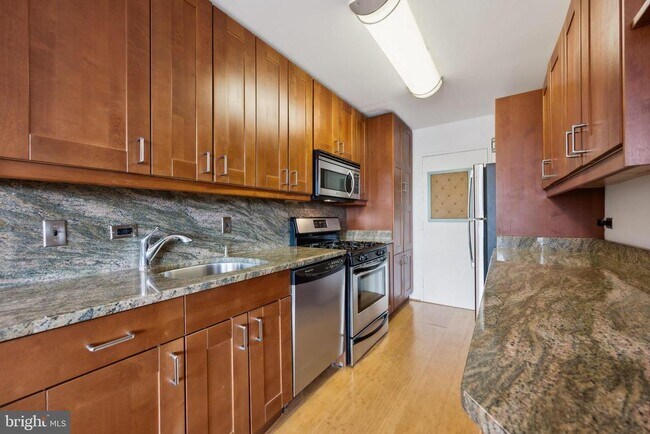 Photo - 1900 Lyttonsville Rd Unit 1017