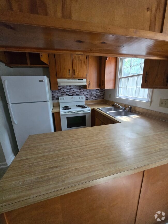 Building Photo - 118 Lakewood Dr Rental