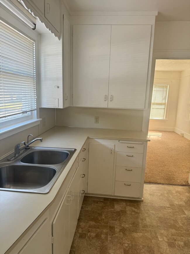 Photo - Charming 3 Bedroom Home