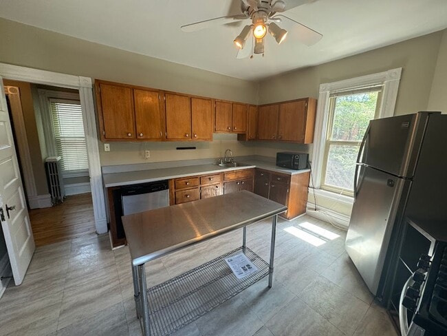 Photo - 5910 Howe St Unit Second Floor