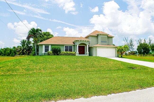 Beautiful 3 beds 2 bath 2-story home overv... - Beautiful 3 beds 2 bath 2-story home overv...