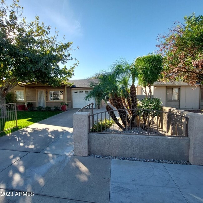 Photo - 1636 N 64th Dr