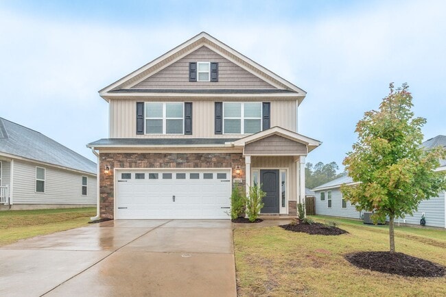 Building Photo - Beautiful and spacious 2 Story in Summerto...