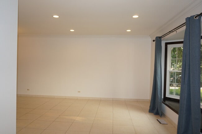 Photo - 773 Cardinal Ln
