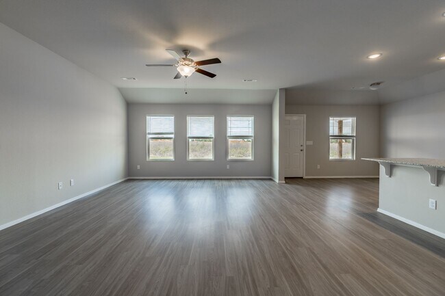 Photo - Large 4 Bedroom Home w/3 car Garage and Fe...