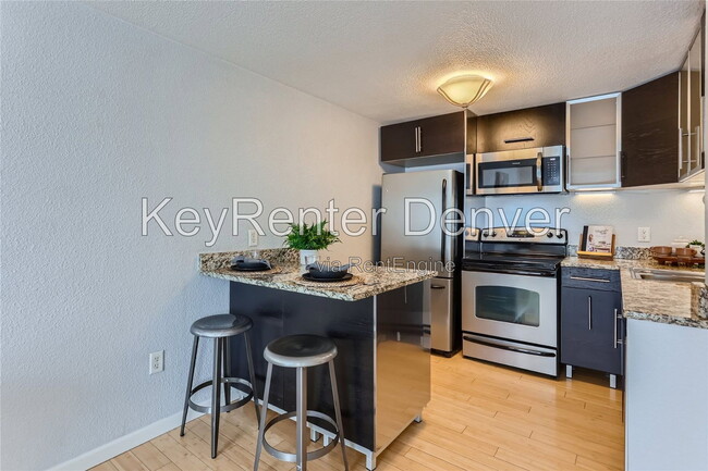 Photo - 1032 N Clarkson St Unit Apt 307