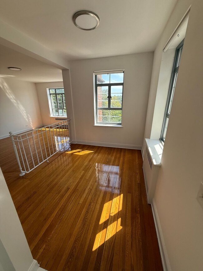 Photo - The Leslie — A Private Garden Enclave for the Modern New Yorker Unit 63E