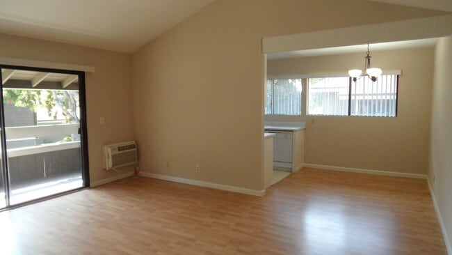 Building Photo - Spacious 1BR, 1BA Upper Level Condo in The Springs in Irvine w/ 1 Assigned Covered Carport